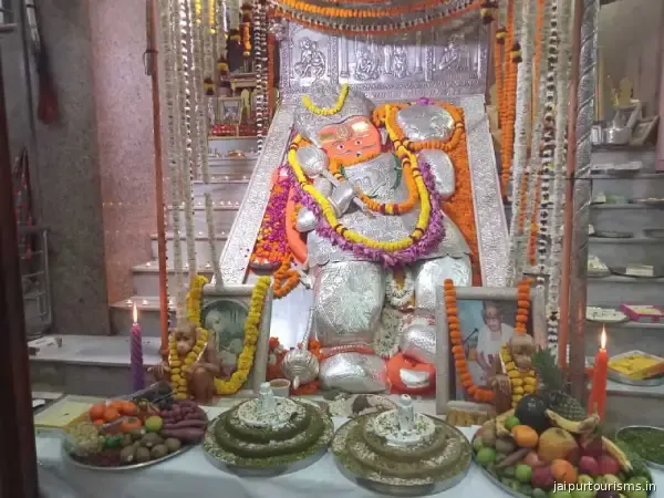 Khole Ke Hanuman Ji Temple