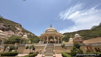 Royal Gaitor Ki Chhatriyan — Jaipur photo 6