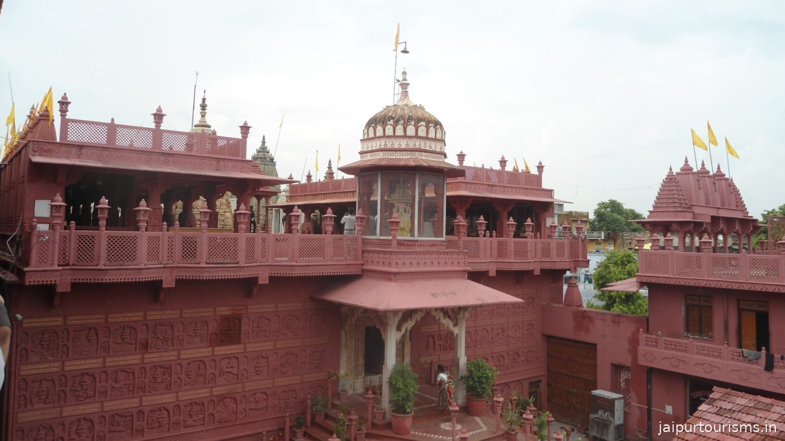 Sanghiji Digambar Jain Temple