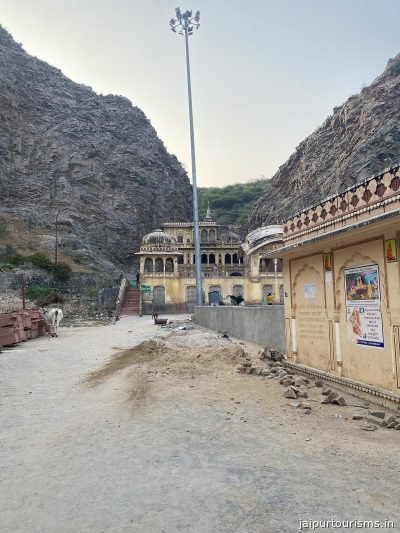 Khole Ke Hanuman Ji Temple