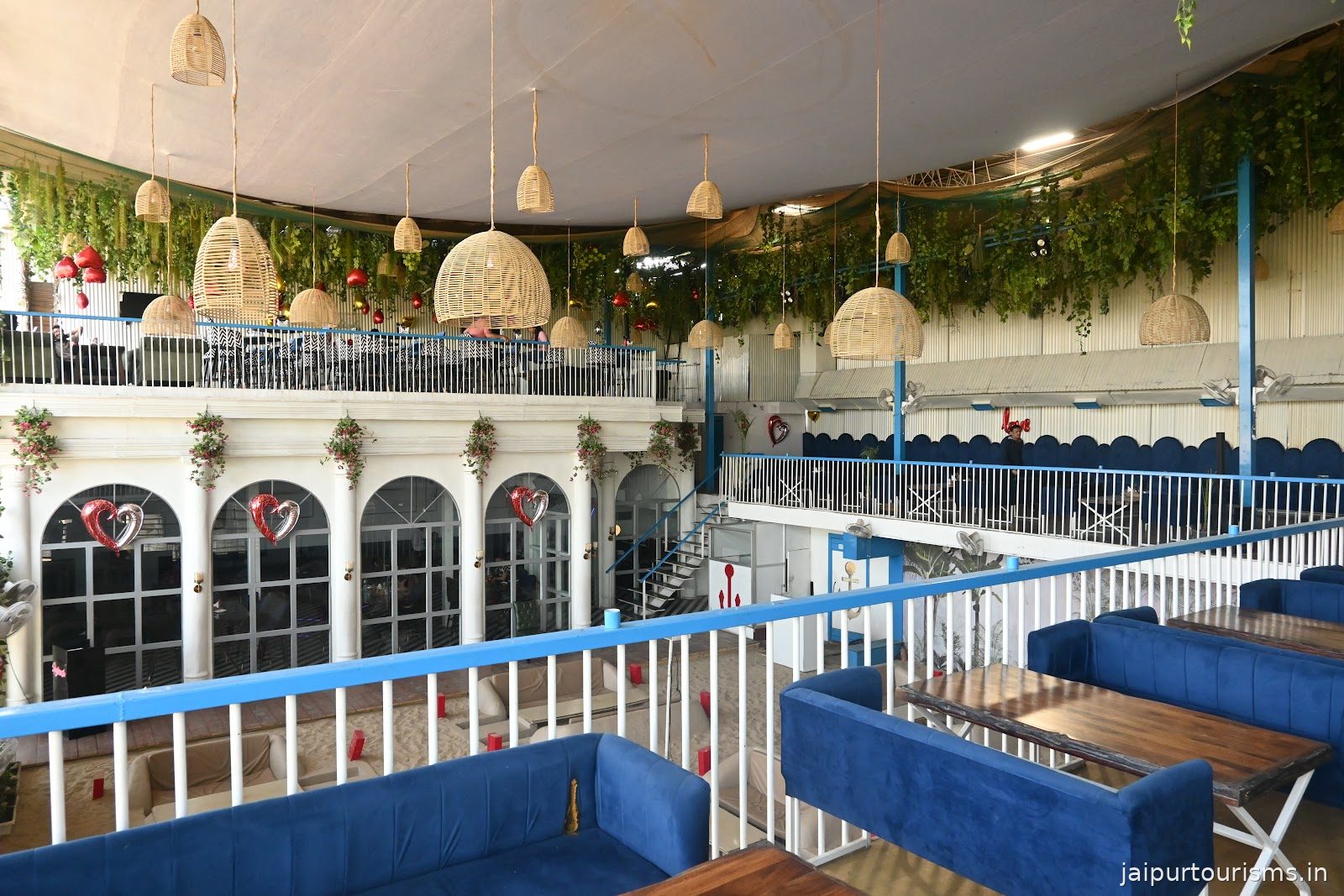 SKYBEACH - ROOFTOP RESTRAUNT LOUNGE & BAR IN JAIPUR