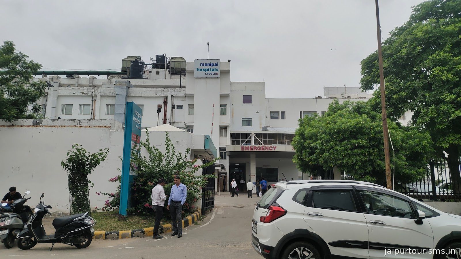Manipal Hospital Emergency Gate
