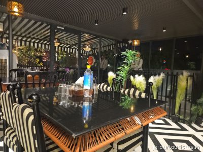 Brews & Bloom Cafe