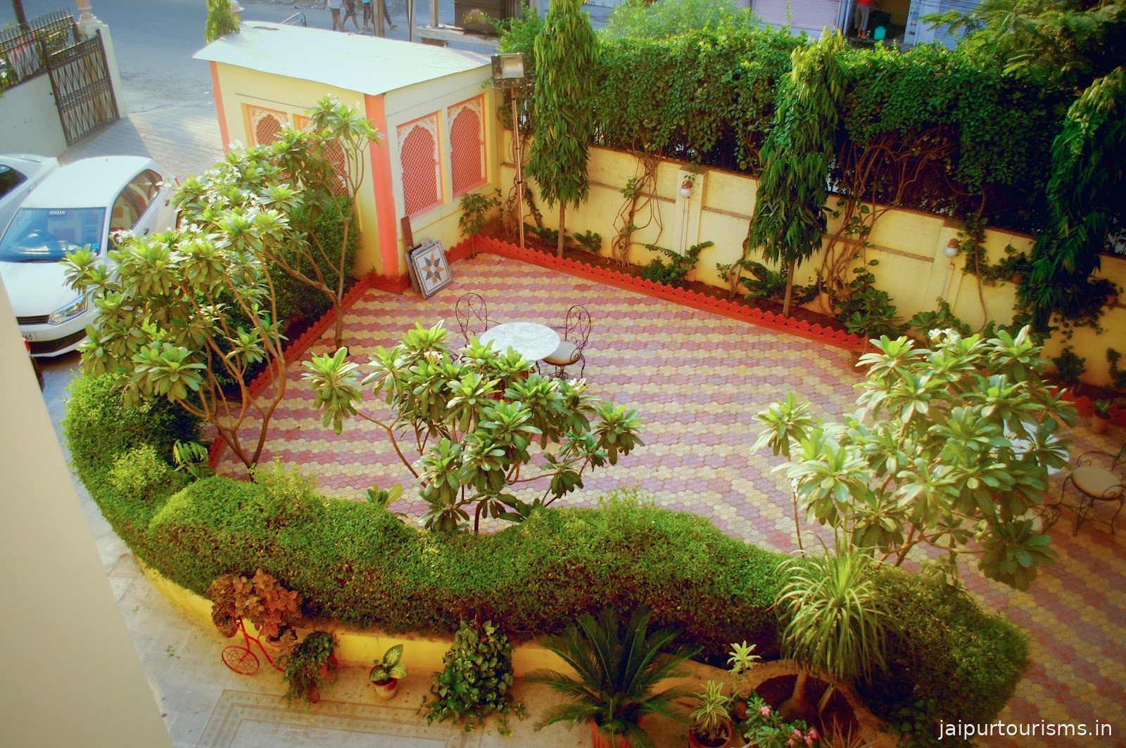 Hotel H R Palace