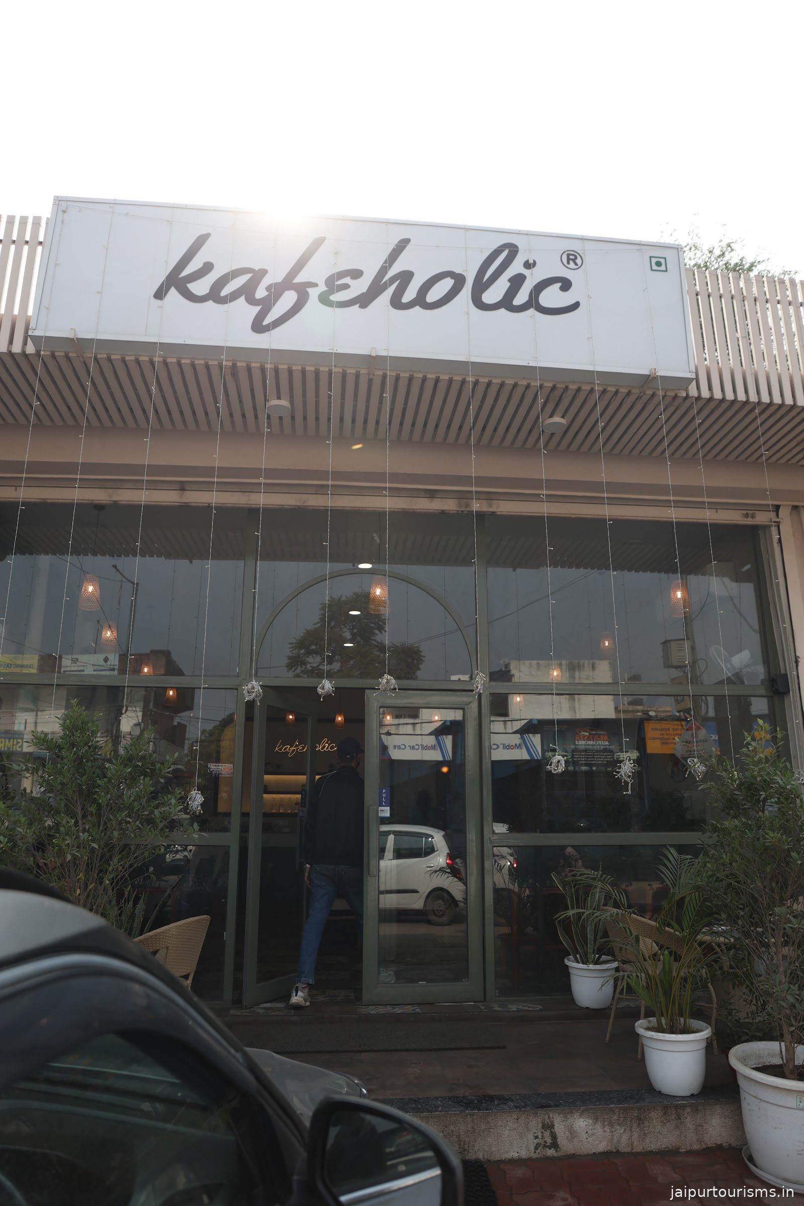 Kafeholic Vaishali Nagar