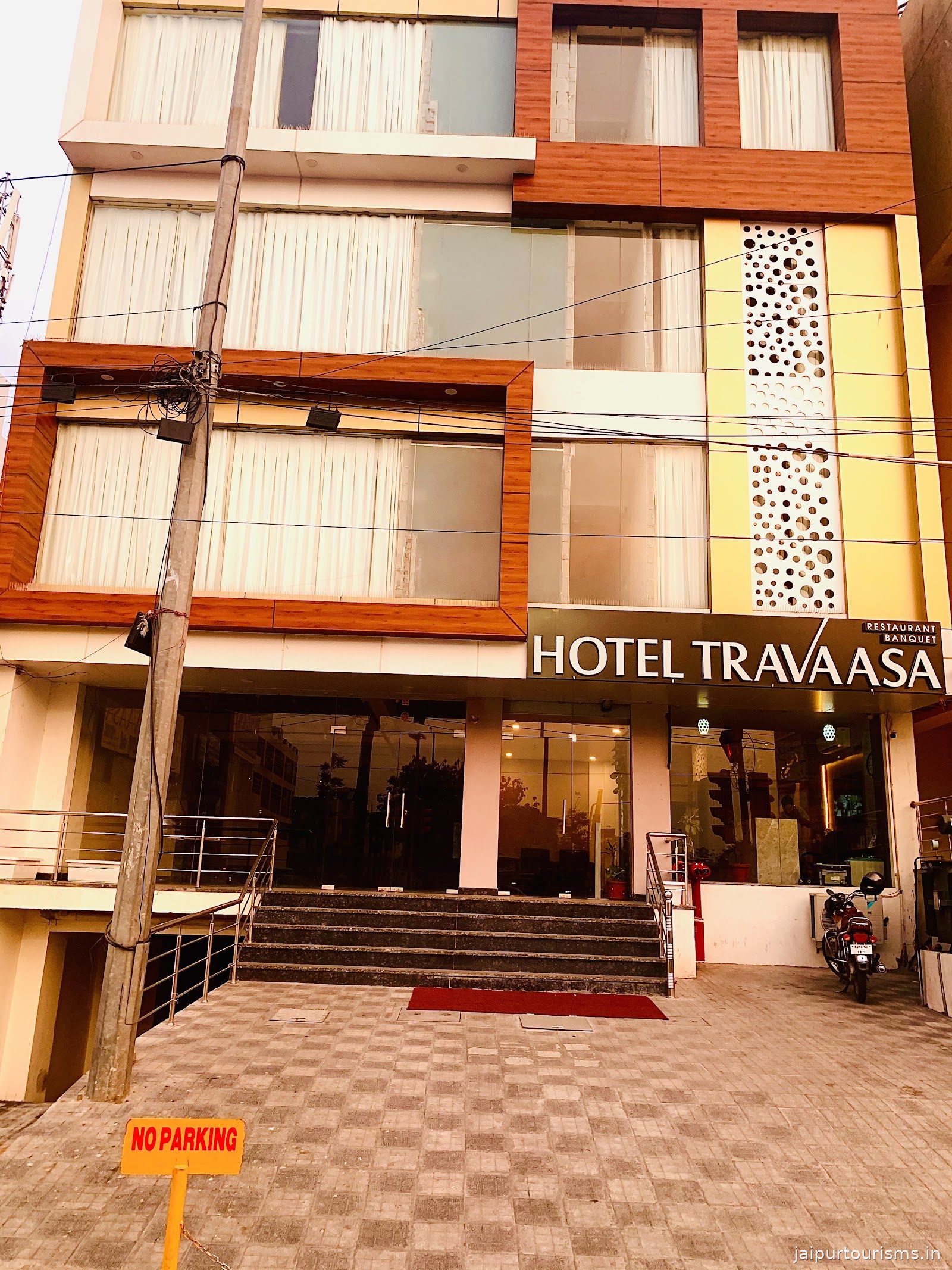 Hotel Travaasa Jaipur