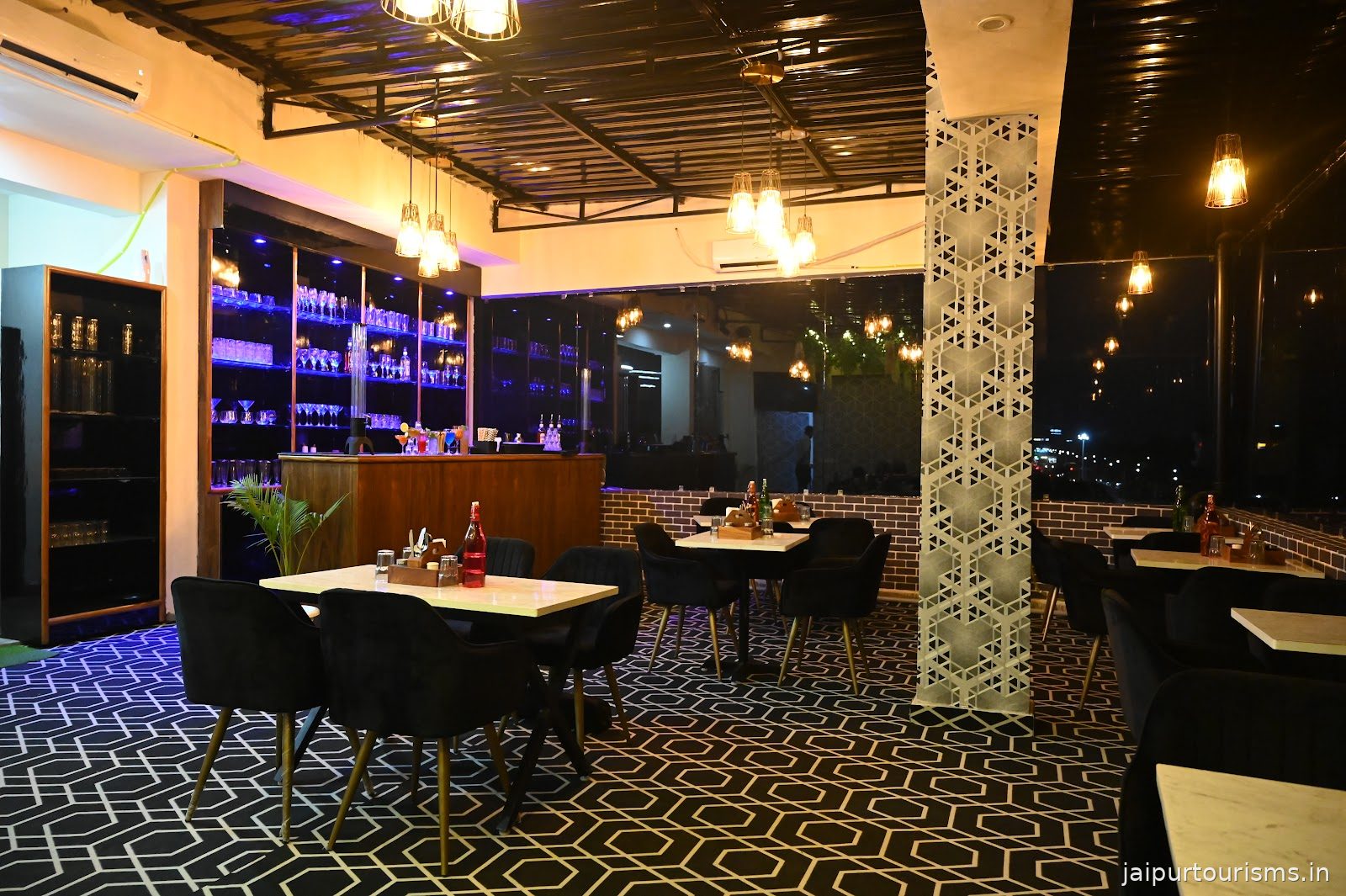 HIGH PARADISE Cafe & Restaurant