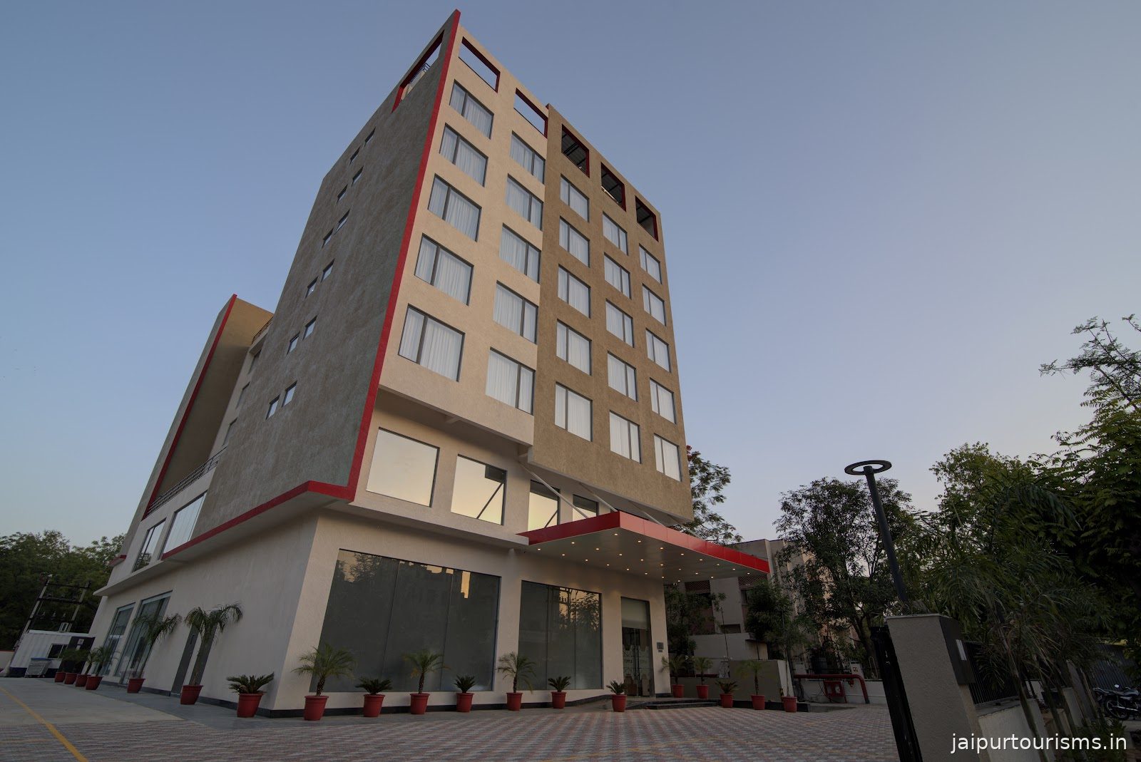 7 Apple Hotel