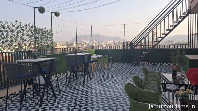 Fabhotel Blooming Beds Pearl