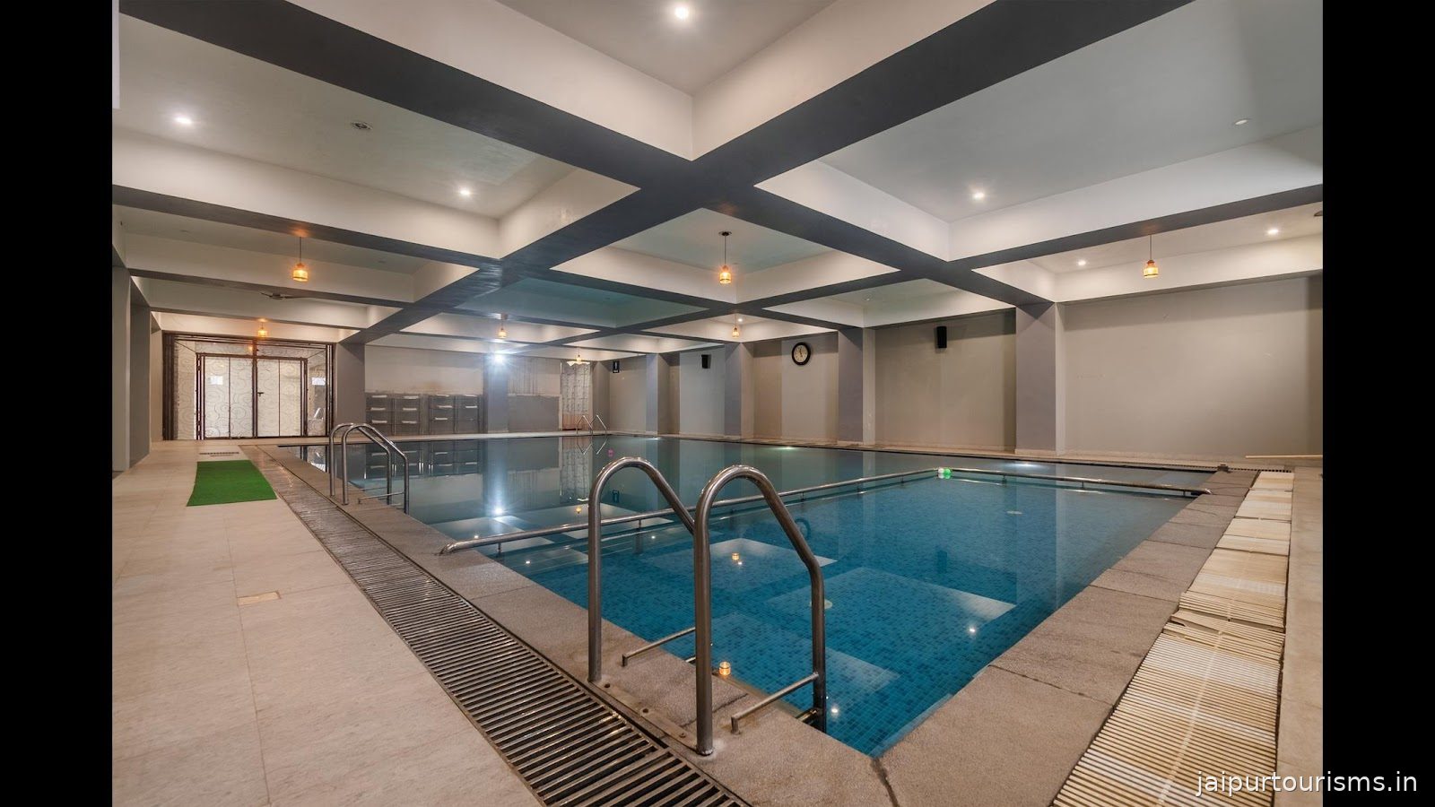 Treebo Aashirwad Bliss Inn With Swimming Pool