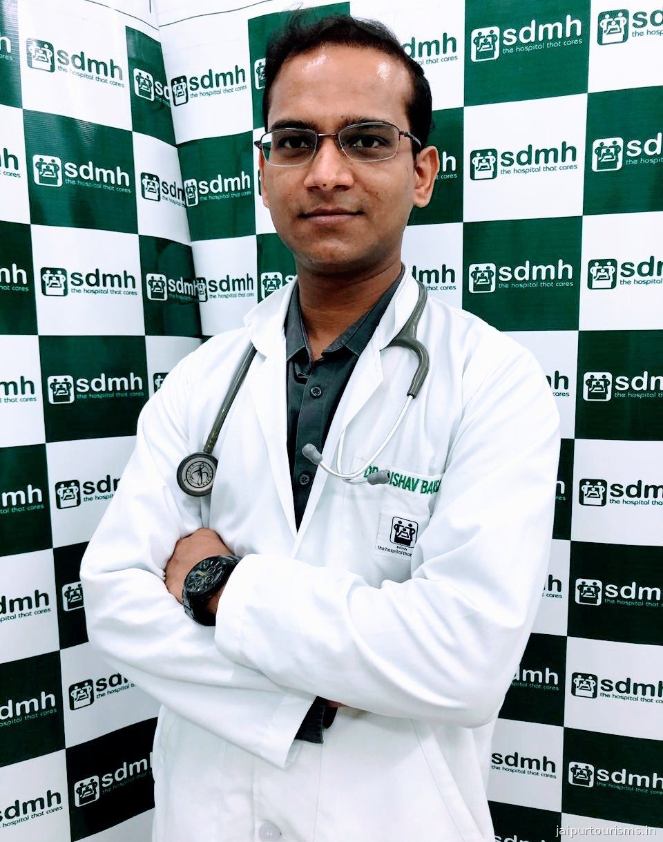 Dr. Rishav Bansal (Senior Citizen Specialist/Geriatric Physician)