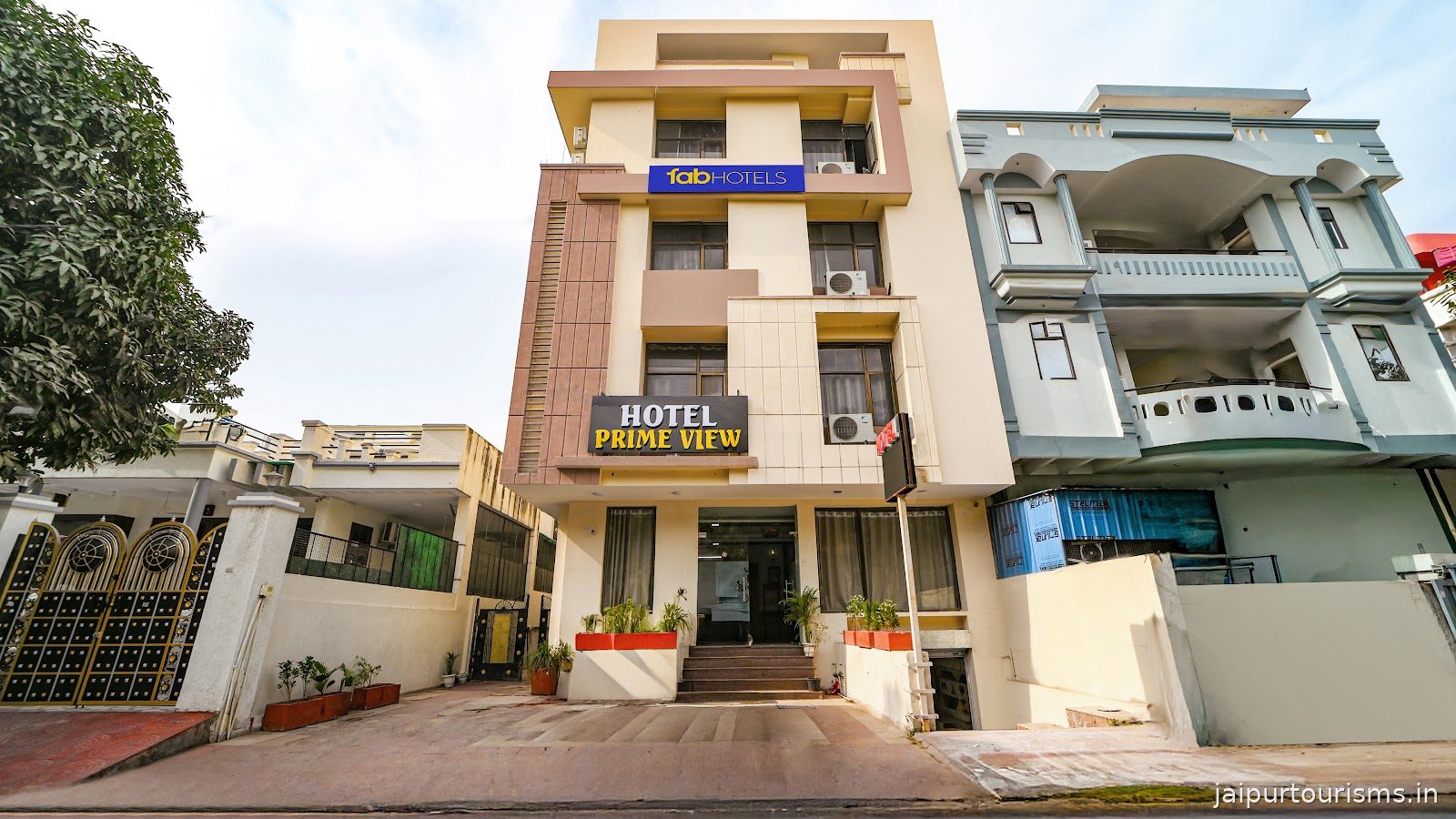 FabHotel Aayansh