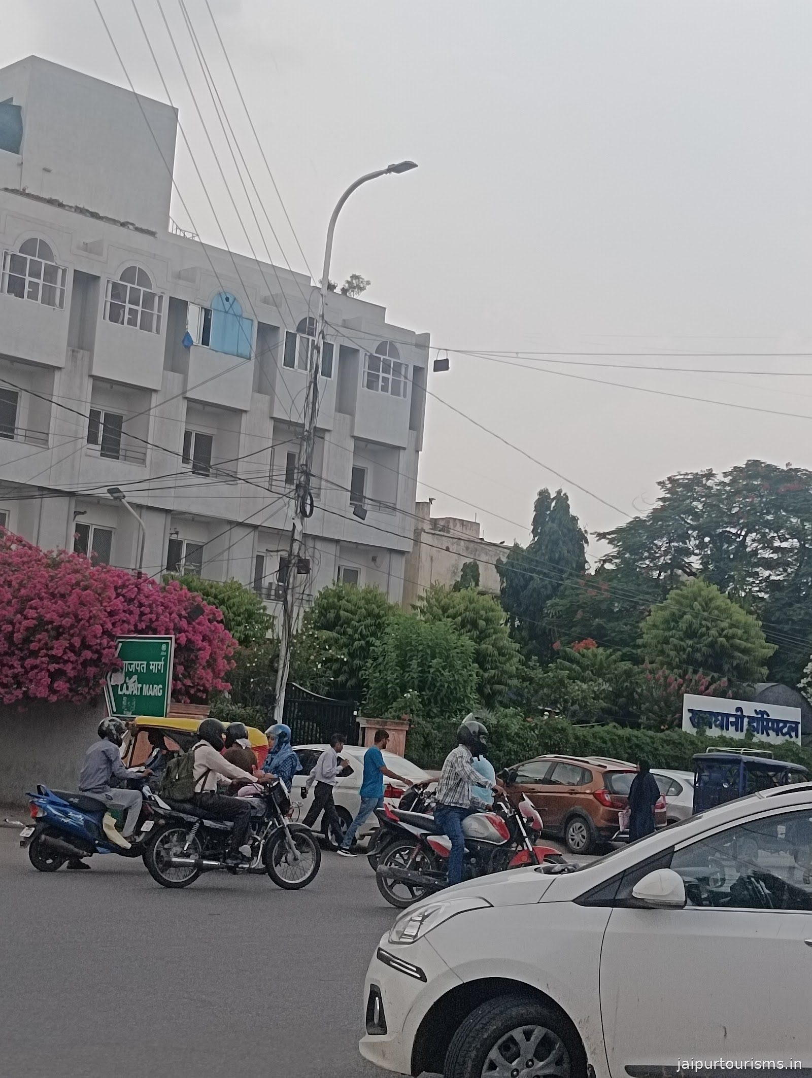 Rajdhani Hospital