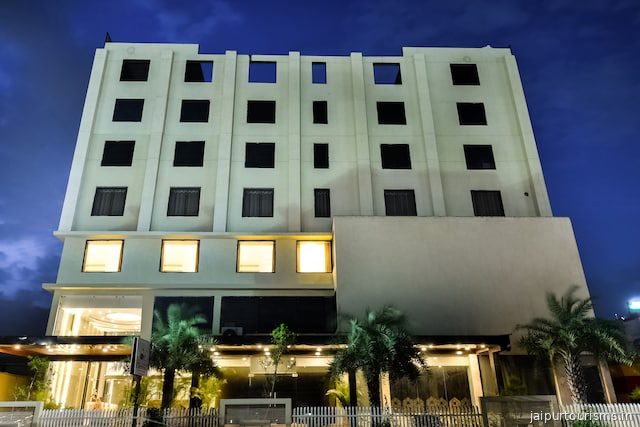 Townhouse 652 Hotel Royal Akshayam