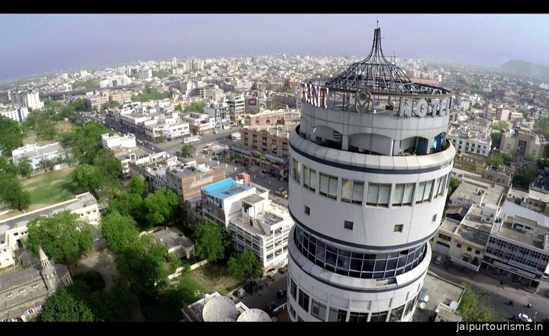 Hotel Om Tower