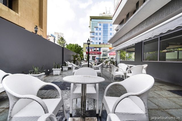 Townhouse by OYO C Scheme Ahinsa Circle