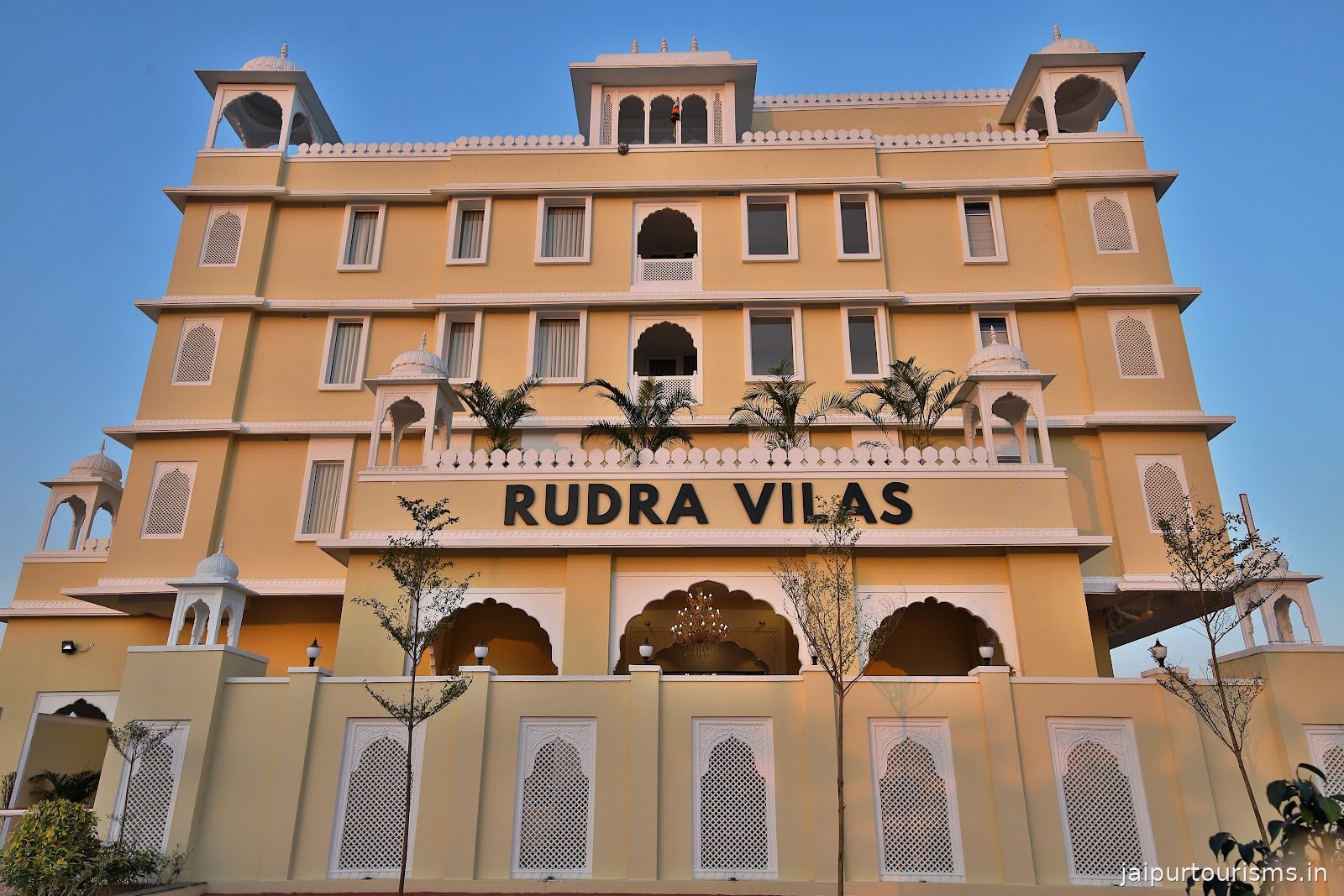 HOTEL RUDRA VILAS