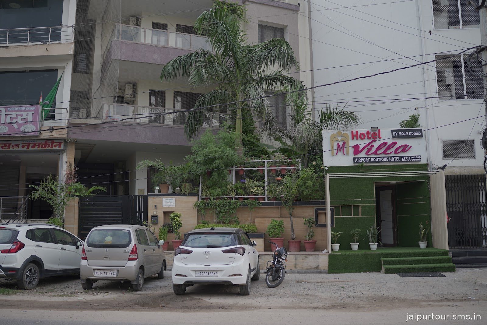 Mojo M Villa - Airport Boutique Hotel