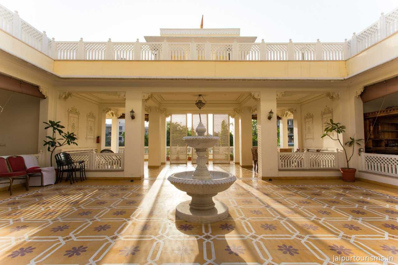 Grand uniara a heritage hotel