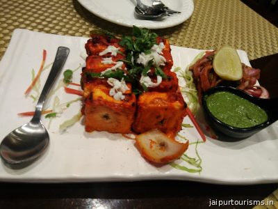 AAHAR FAMILY RESTAURANT