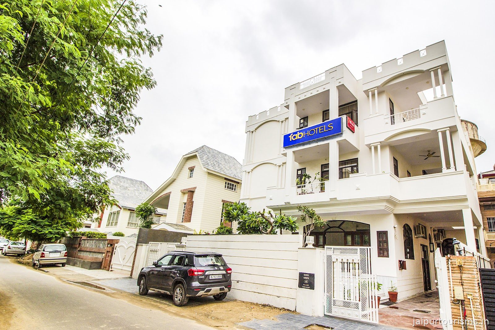 FabHotel Jaipur Villa