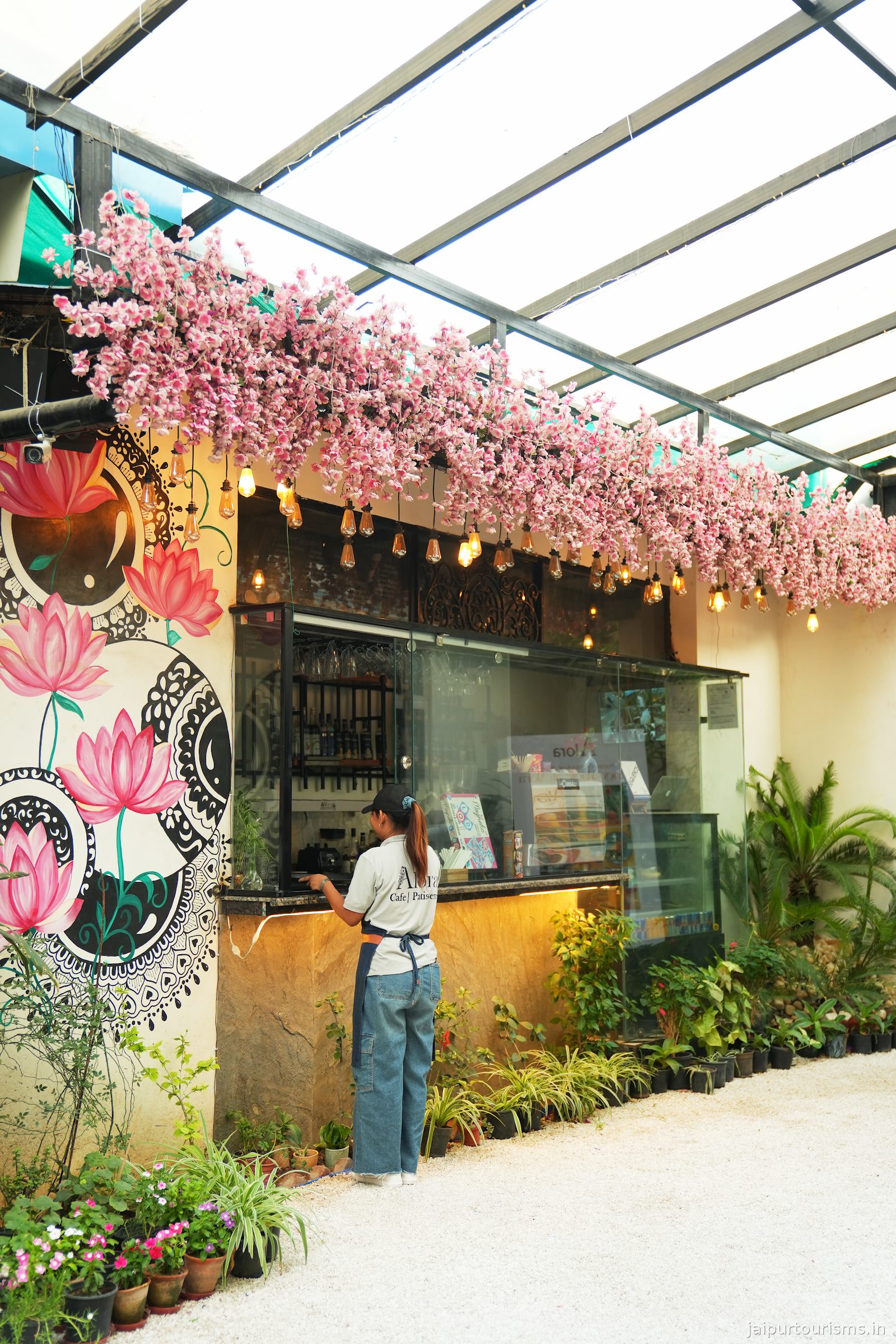 Alora Cafe & Patisserie