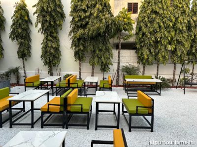 Lord Petrick Coffee and Burger - Vaishali Nagar, Jaipur,