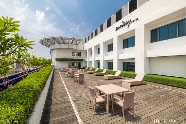 Sunday Hotel Jaipur