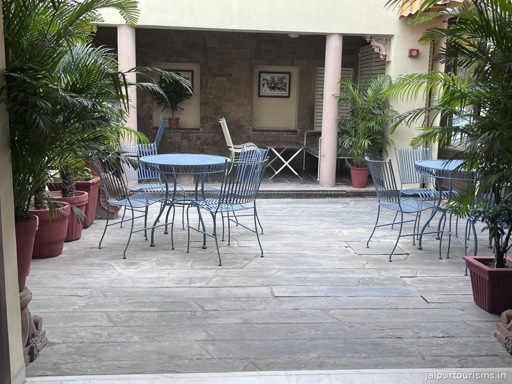 Ratnawali - A Vegetarian Heritage Hotel