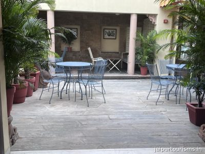 Ratnawali - A Vegetarian Heritage Hotel
