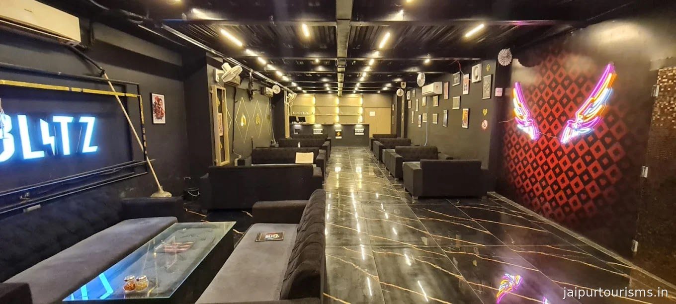 Blitzz Cafe & Lounge