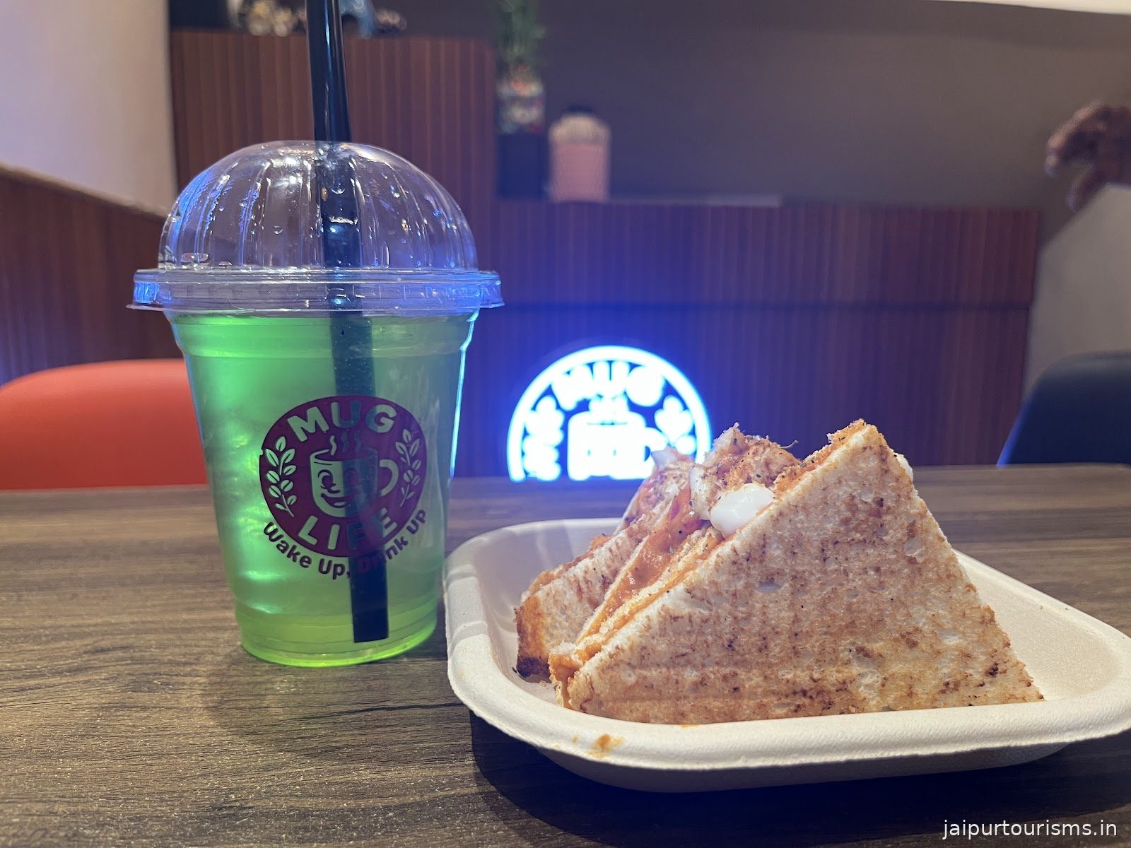 Mug life cafe