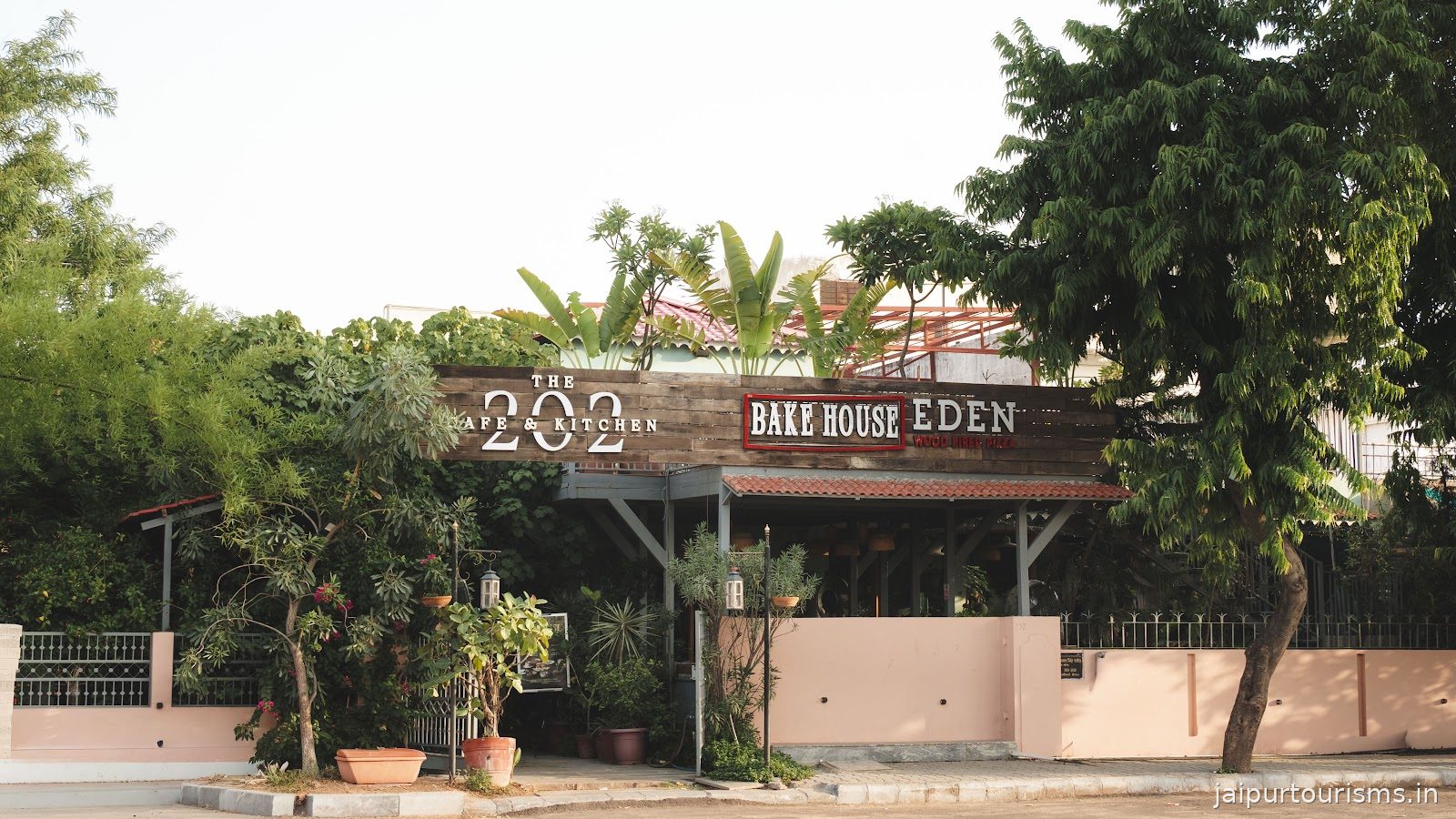 The 202 Cafe & Kitchen