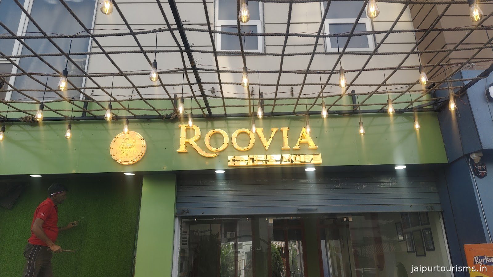 Roovia cafe & more