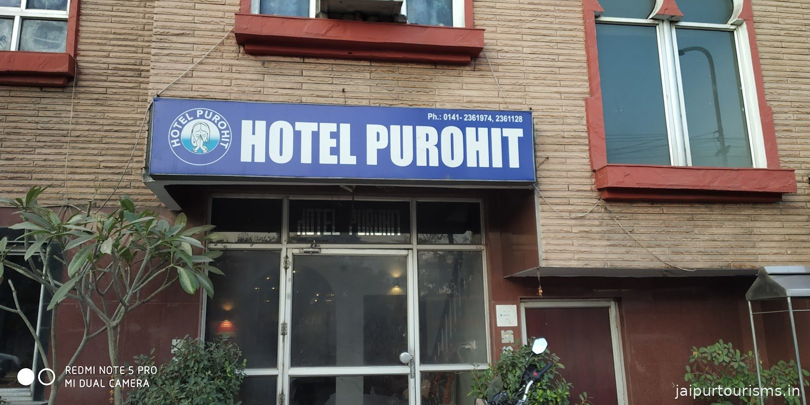 Hotel Purohit
