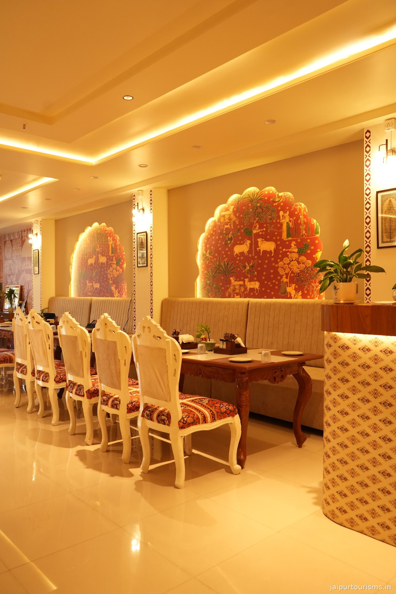DALCHINI RESTAURANT & BANQUET
