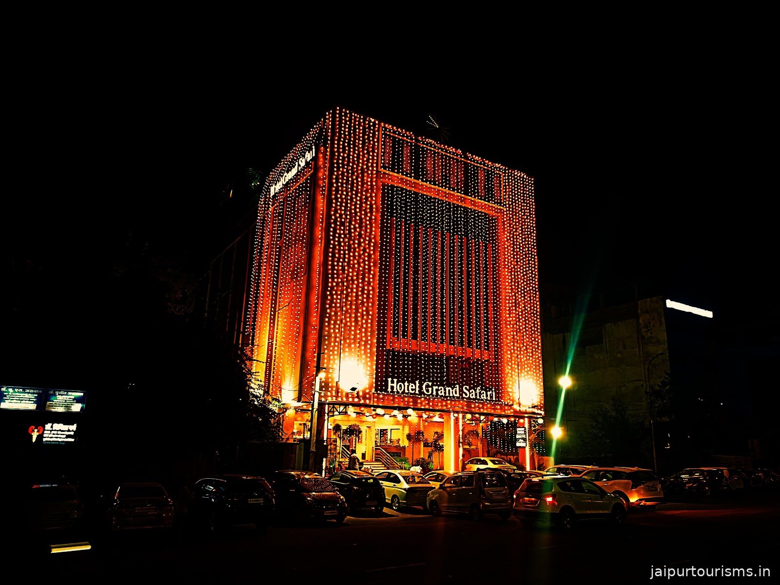 Hotel Grand Safari