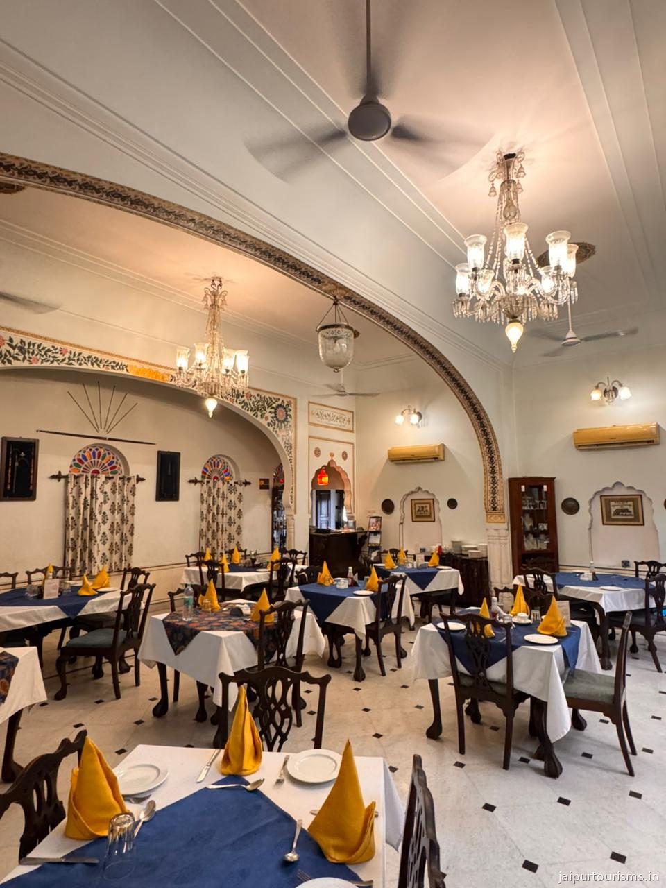 Khaba Bar and Kitchen | Restaurant in Banipark