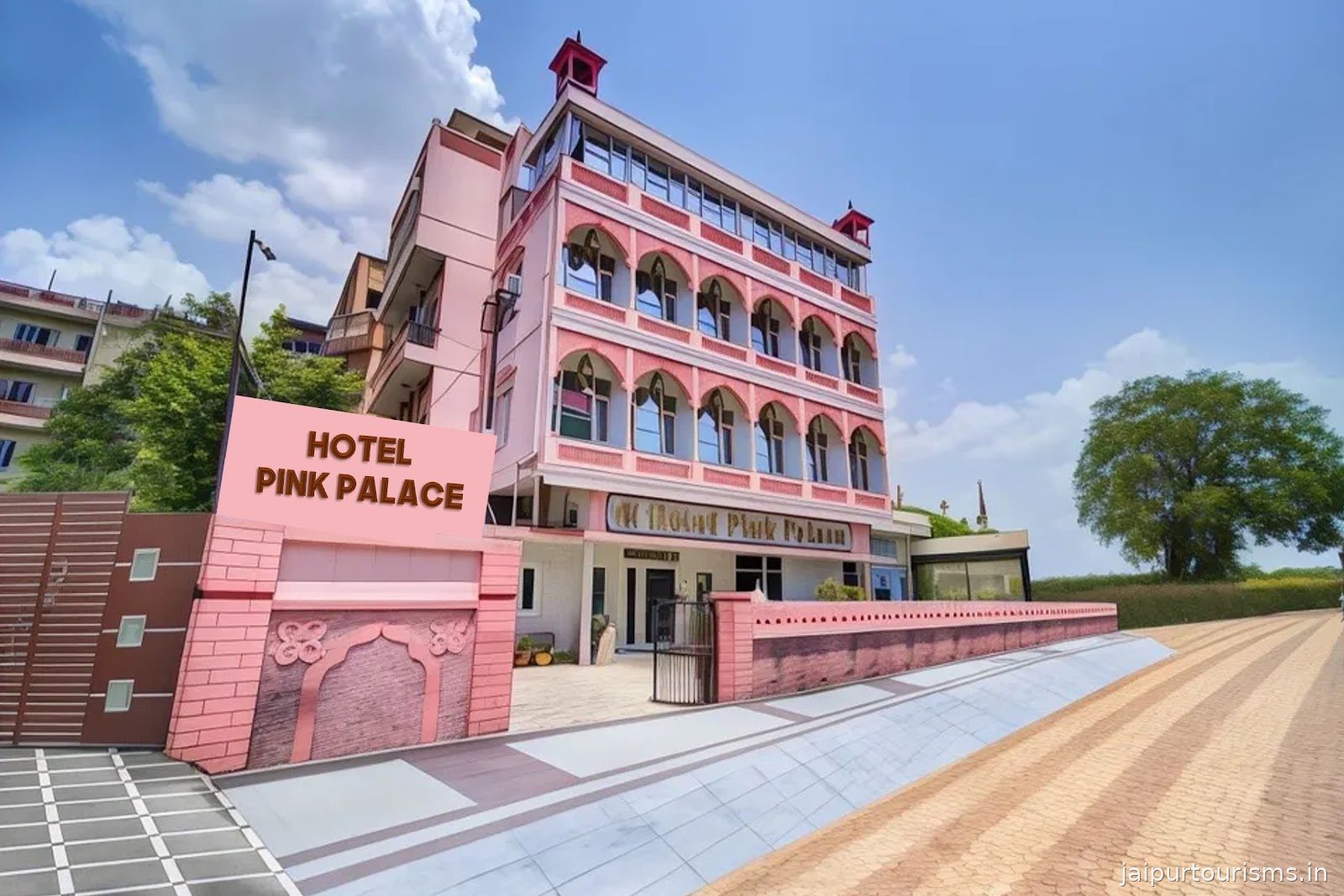 Hotel Pink Palace