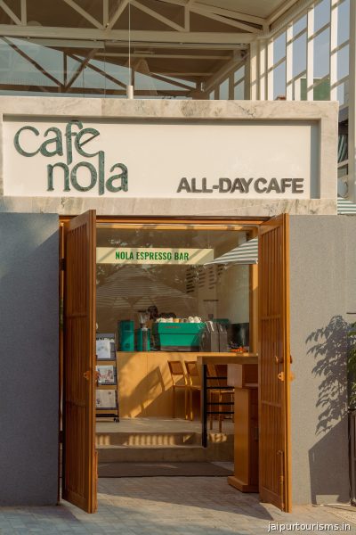Cafe Nola JLN Marg