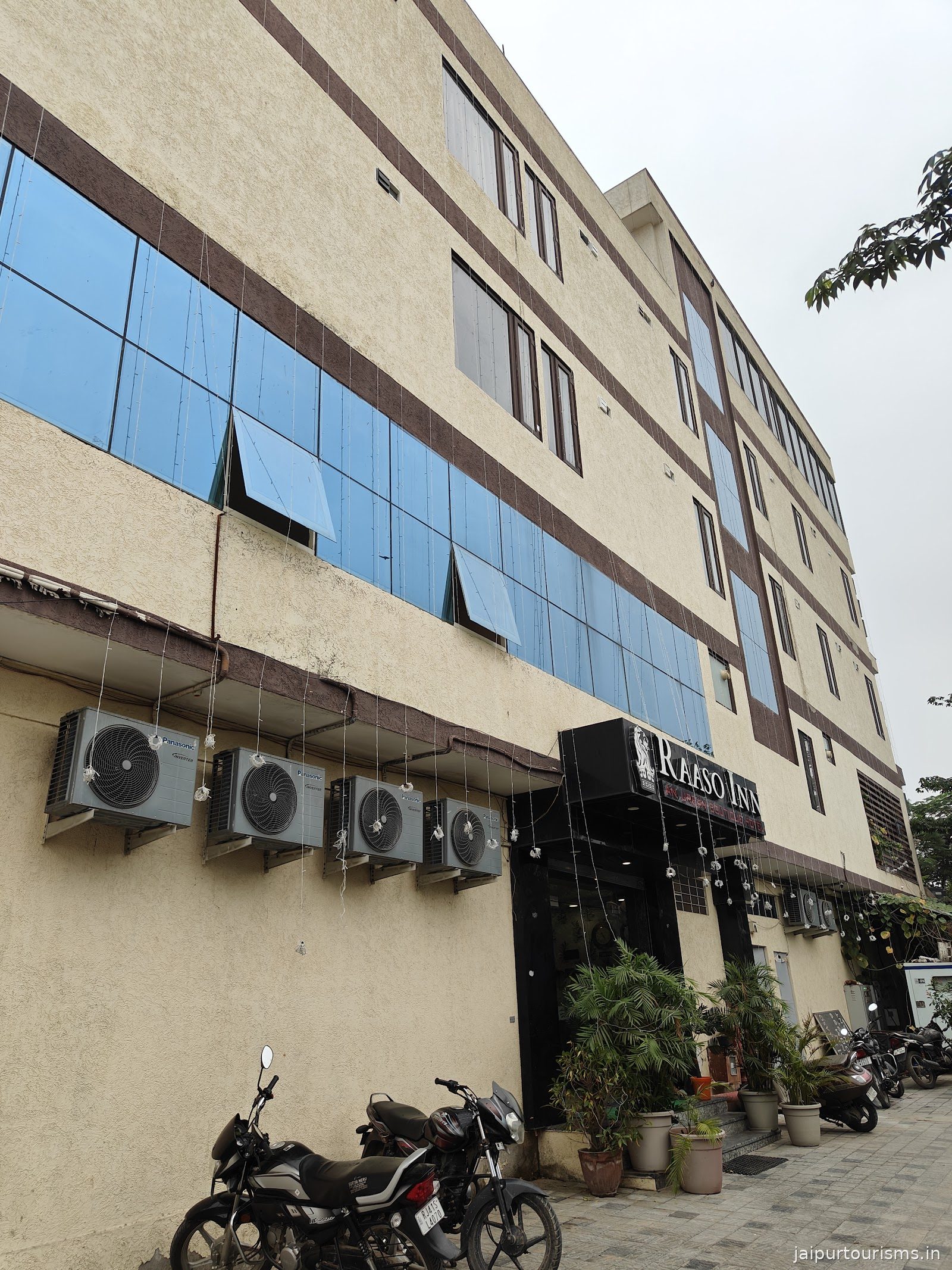 Hotel Raaso Inn