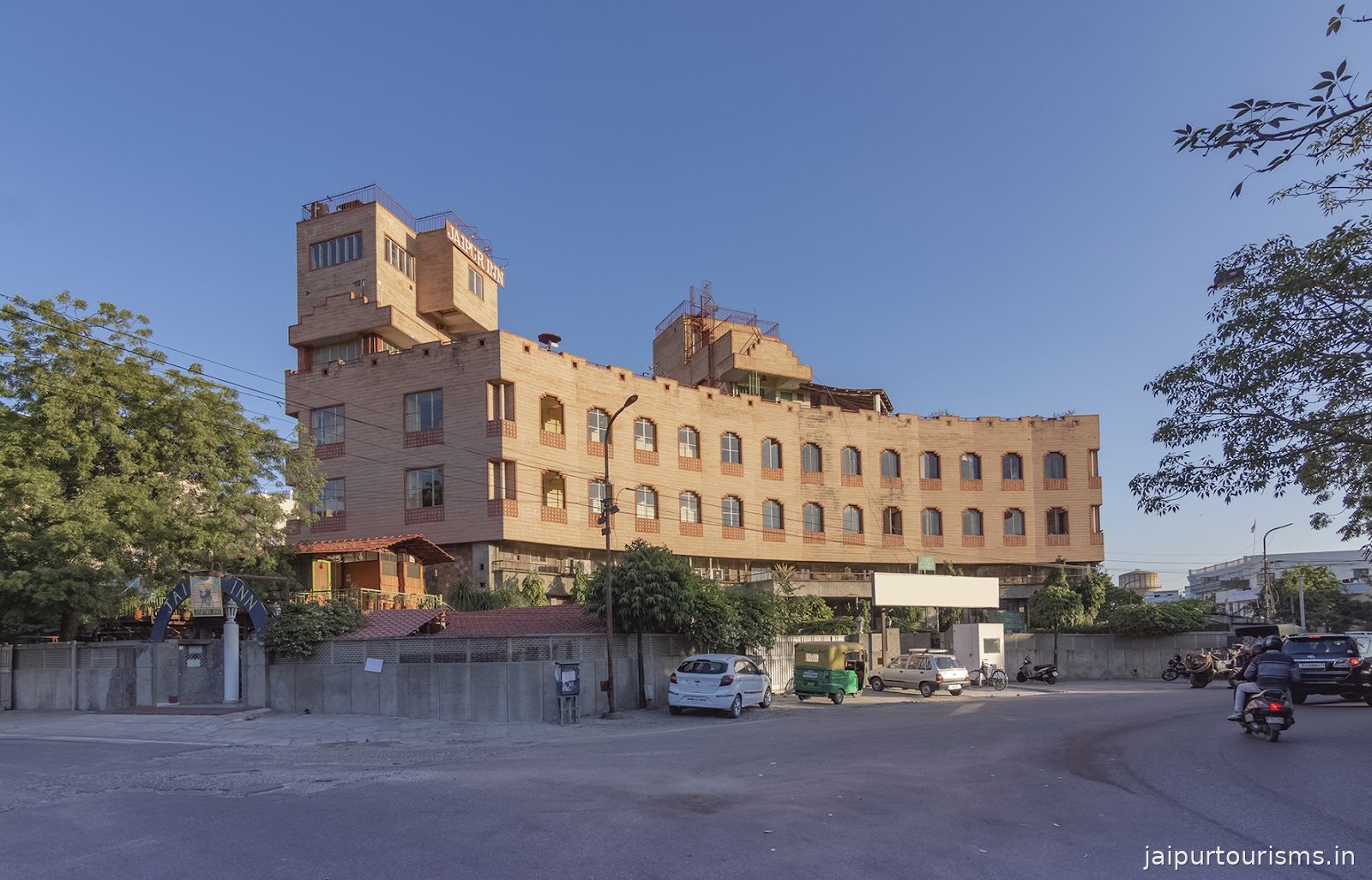 Jaipur Inn
