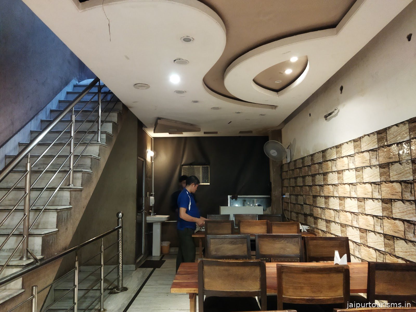 Chef Da Bawarchi Restaurant