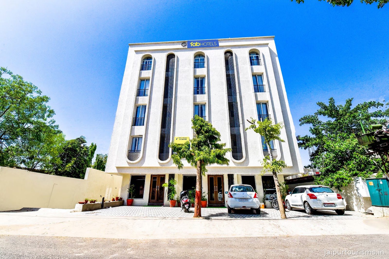 FabHotel Shiv Mahima Residency